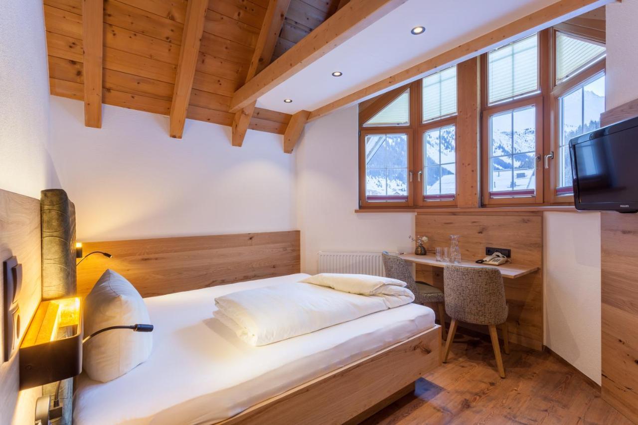 Hotel Luggi Гальтюр Экстерьер фото