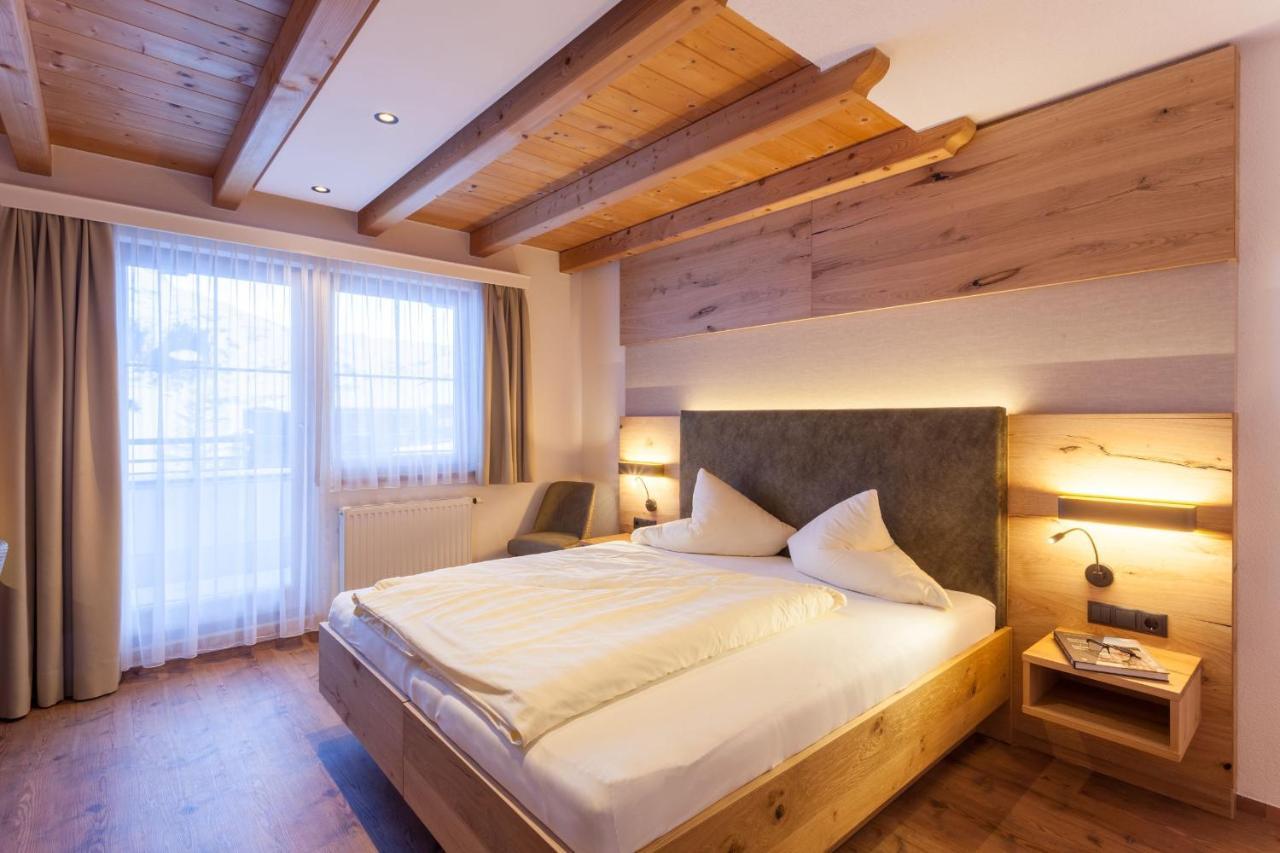 Hotel Luggi Гальтюр Экстерьер фото